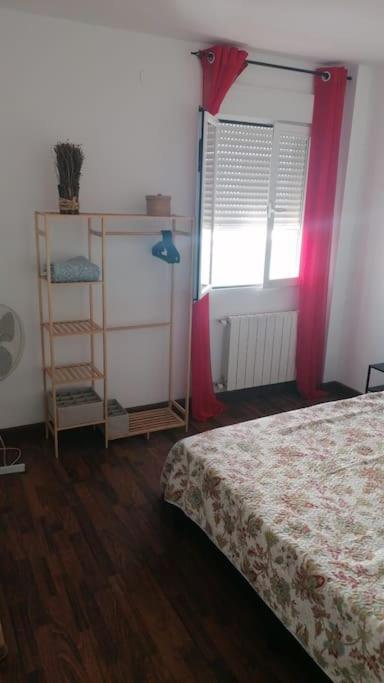 Апартаменти Views, Family & Private Parking In Alto Albayzin Гранада Екстер'єр фото