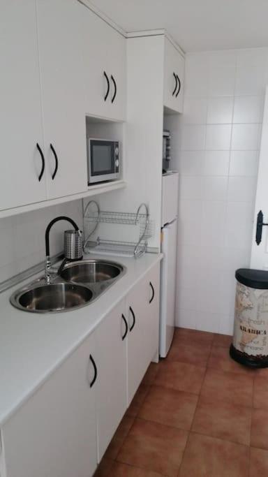 Апартаменти Views, Family & Private Parking In Alto Albayzin Гранада Екстер'єр фото